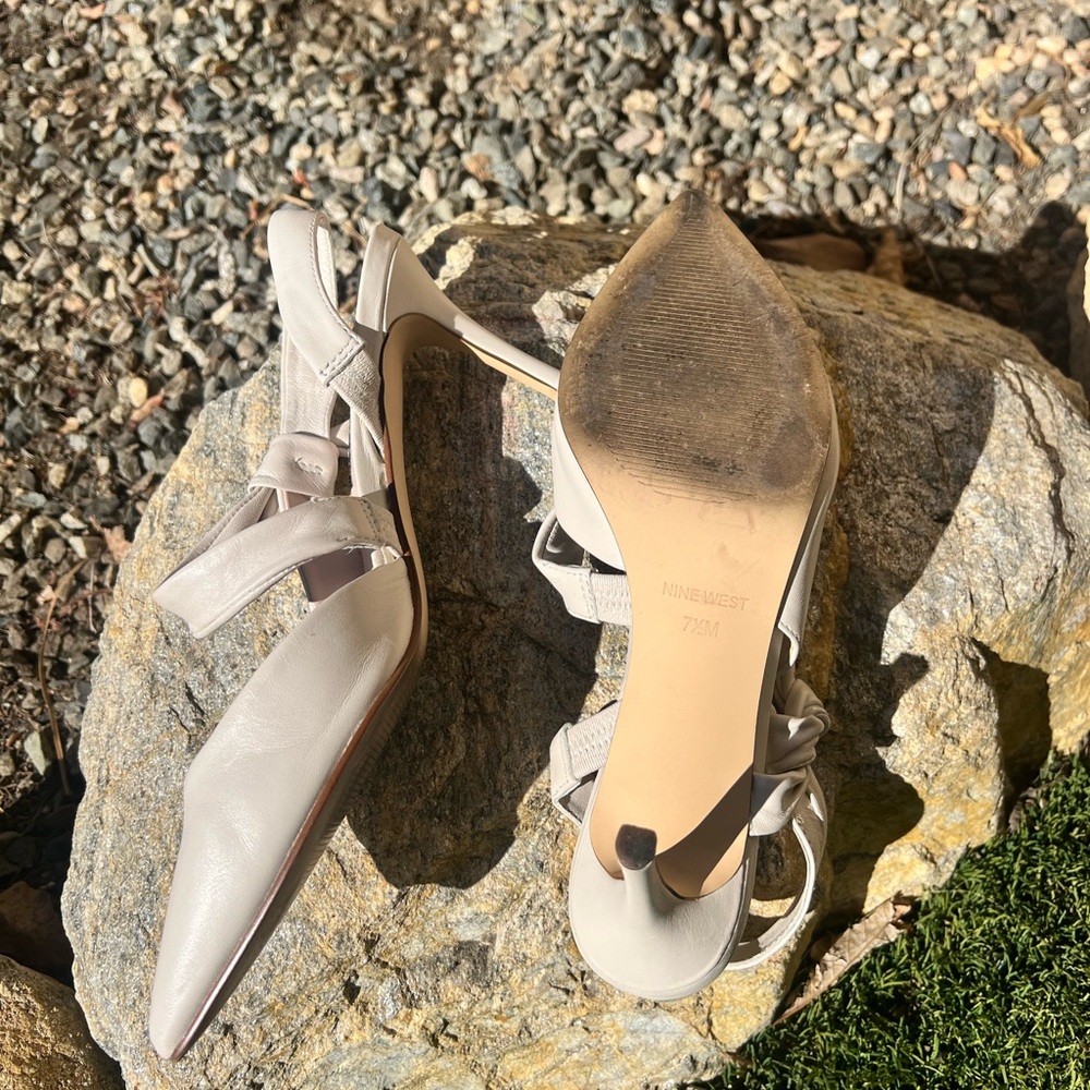 Nine West 7.5 Cream leather upper Ankle Strap - Picture 5 of 9